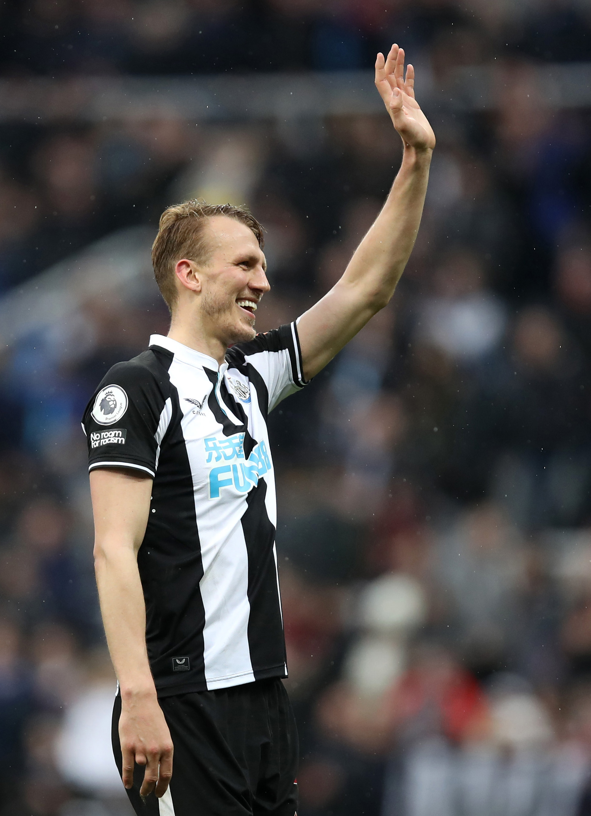 转会期纽卡斯尔调整名单以备亚冠；单刀错失环节打磨；话题不断；赛季目标并未改变的简单介绍