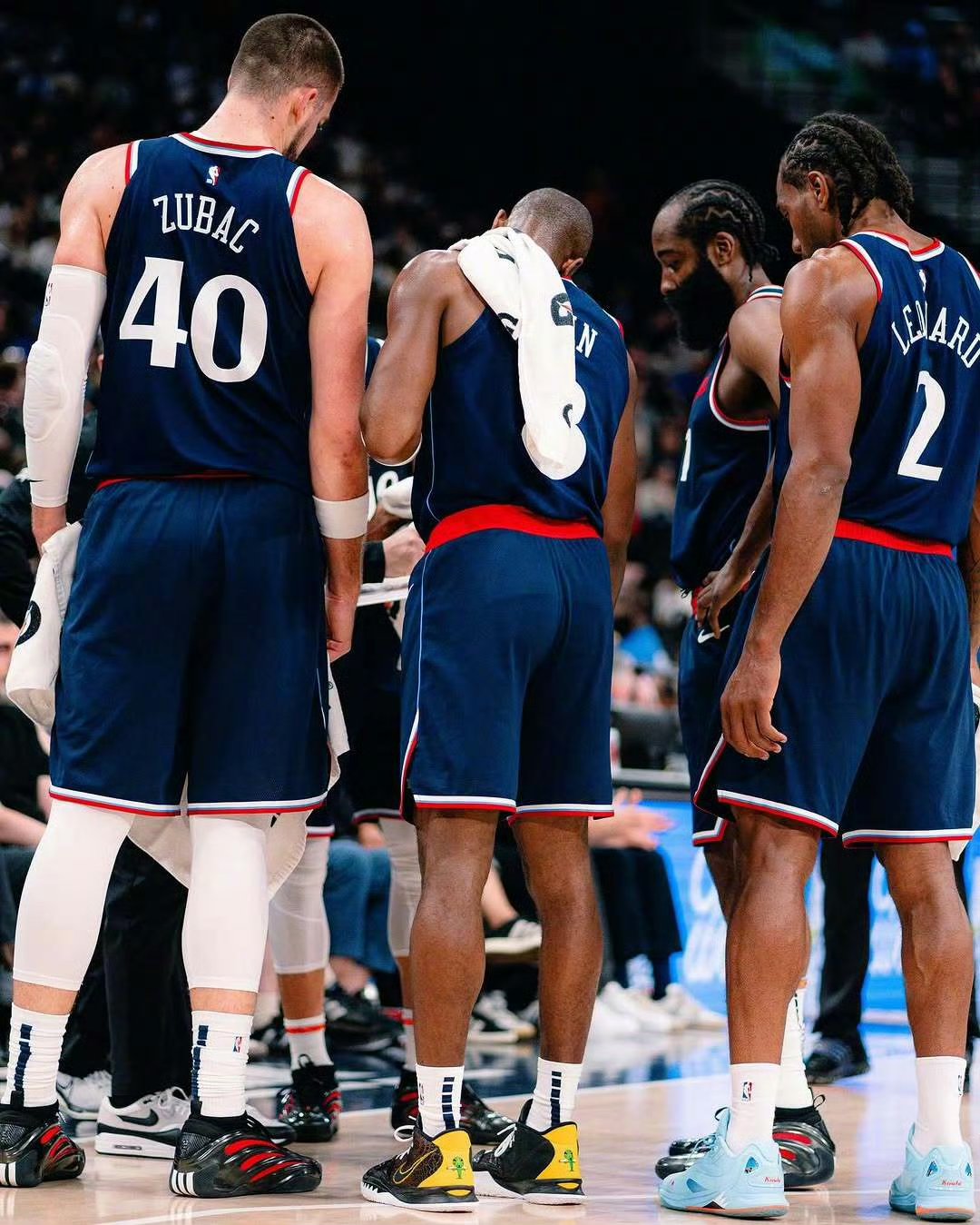 关于转会期体能课后;洛杉矶快船状态回暖备战CBA常规赛;态度坚定;年轻球员得到机会的信息 关于转会期体能课后;洛杉矶快船状态回暖备战CBA常规赛;态度坚定;年轻球员得到机会的信息