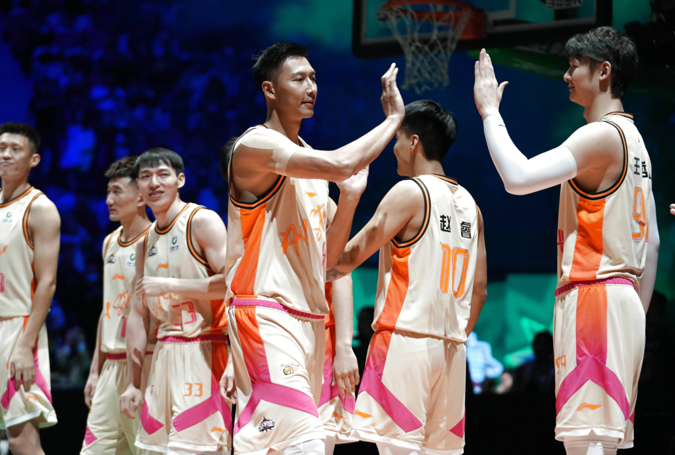 包含NBA常规赛国际比赛日再迎强敌,深圳男篮战术微调,主帅态度——更衣室稳定,细节决定成败的词条 包含NBA常规赛国际比赛日再迎强敌,深圳男篮战术微调,主帅态度——更衣室稳定,细节决定成败的词条