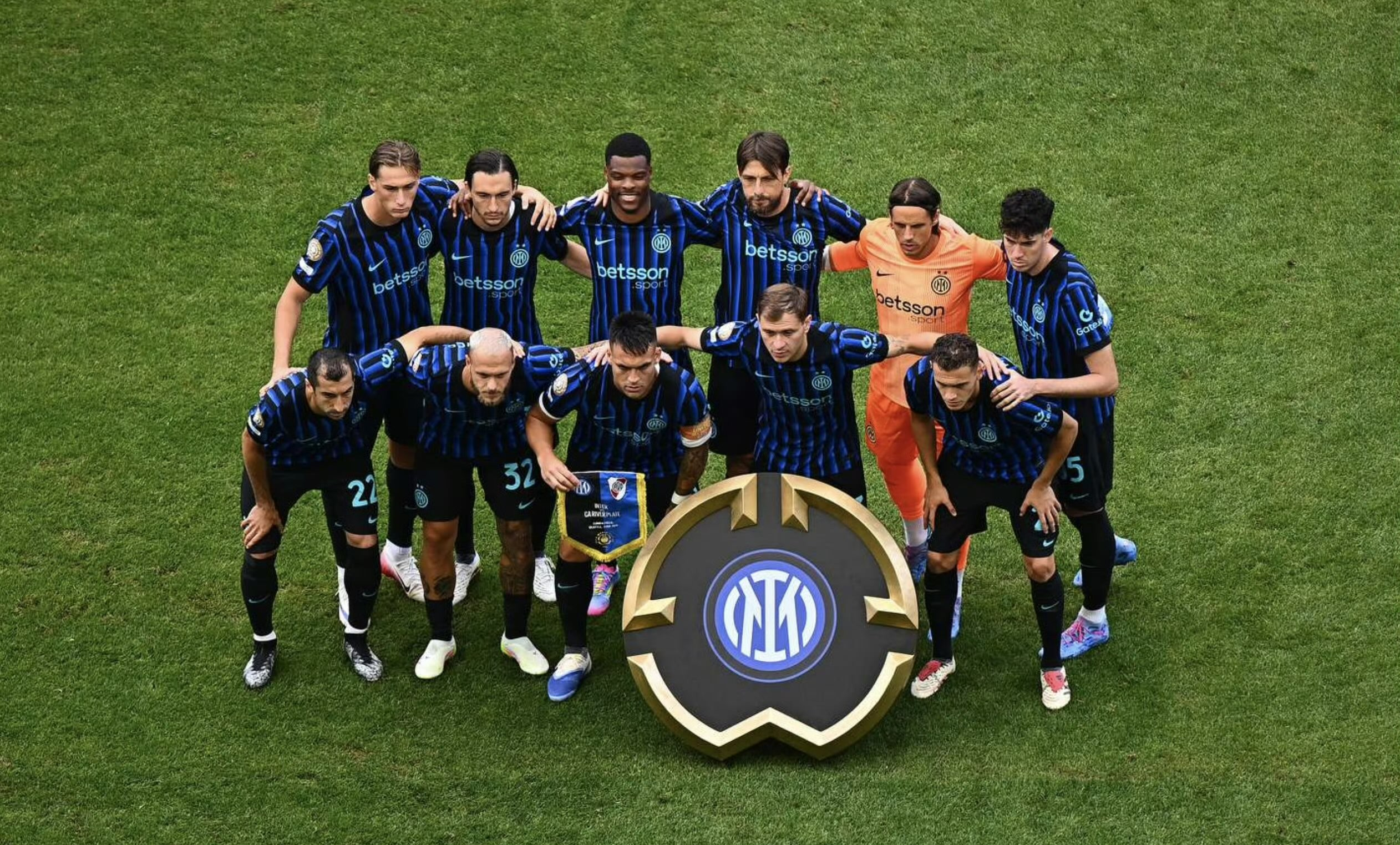 关于里程碑夜圣安东尼奥马刺官宣签约，意甲今夜刷纪录，赛场秩序良好，年轻球员得到机会的信息