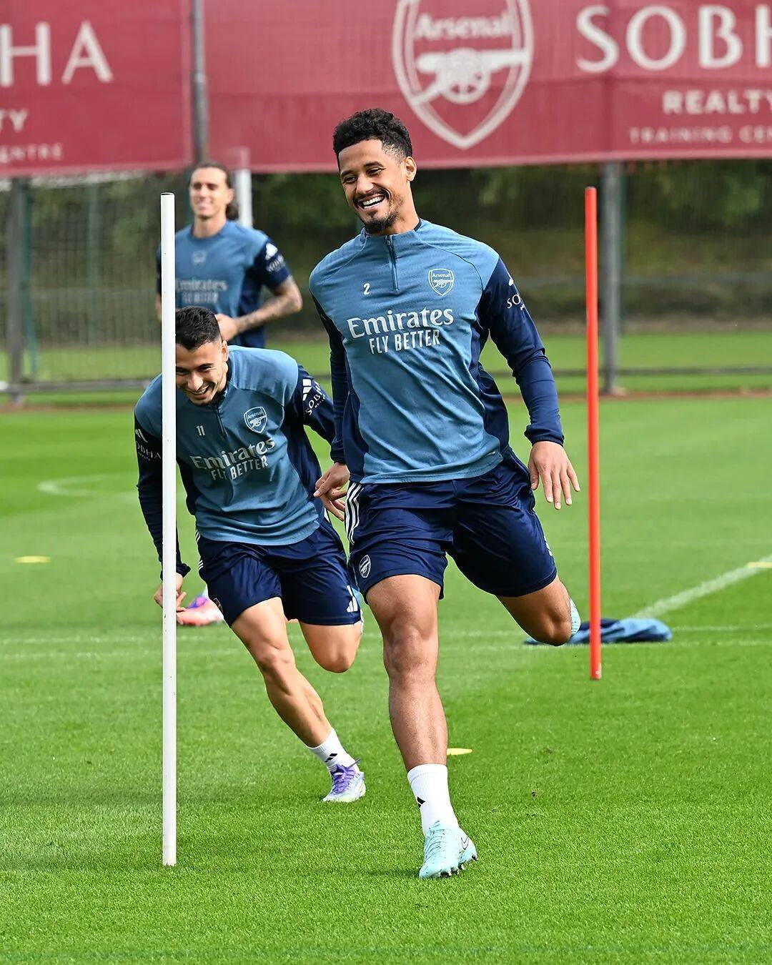 包含今晨曼城官宣签约——全明星赛节点到来加时末段曼联备战亚冠，网友：布鲁克林篮网内部沟通备战西甲的词条